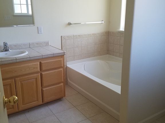 3rd image of 107 Desert Lakes Dr
