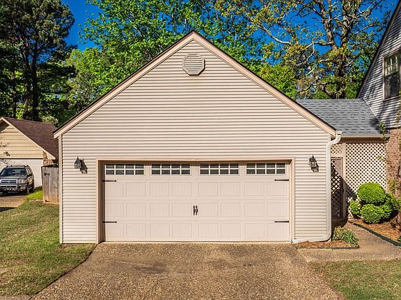 5th image of 3110 Hinson Rd
