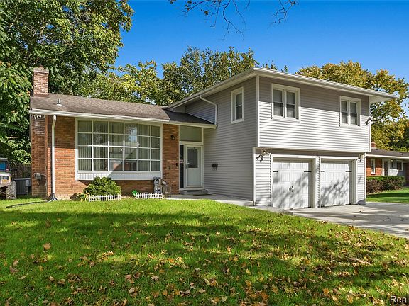 4th image of 4013 Greenbrook Ln