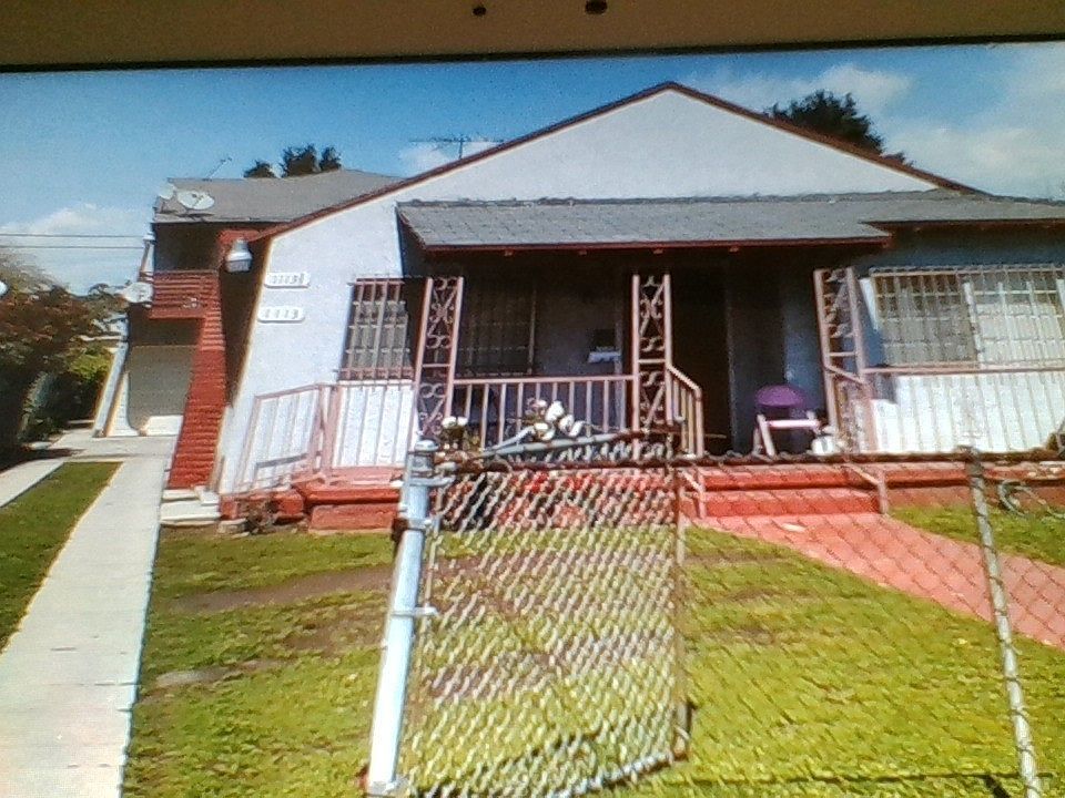 1st image of 1111 W 103rd St