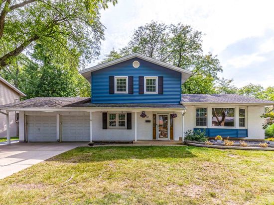 847 E Cooper Dr, Palatine, IL 60074