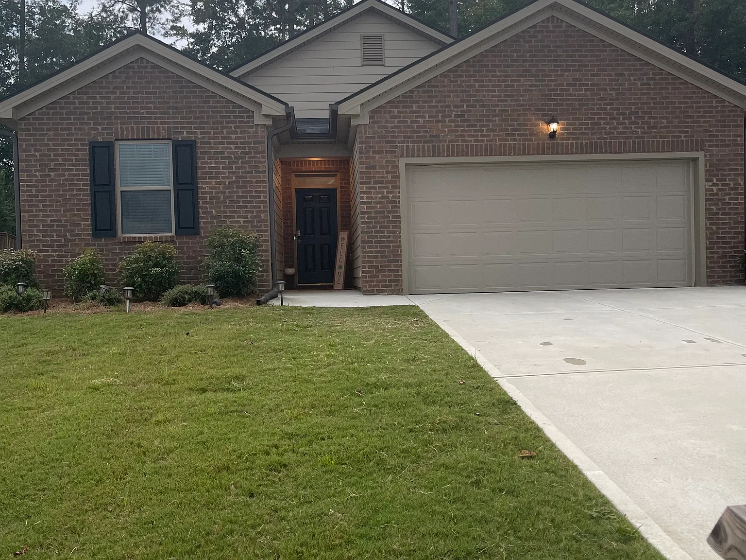 3 bed, 1339 sqft, $2,050 — Photo 1