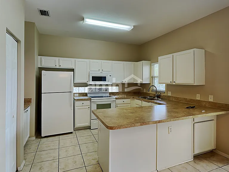 6308 Blackberry Ln — Photo 3