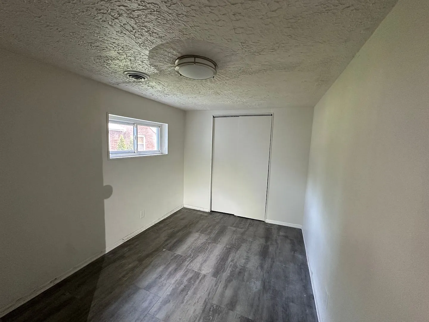 5885 Youngstown Hubbard Road — Photo 3