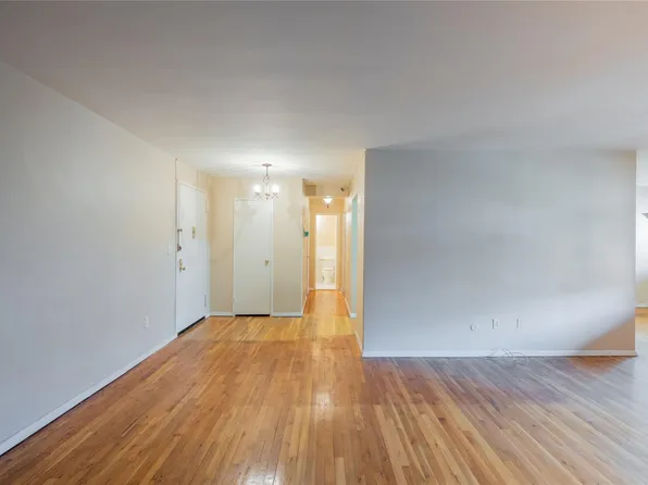 34 Pearsall Avenue #3J, Glen Cove, NY 11542