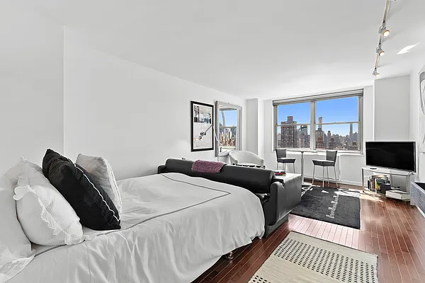 Sold by Compass | media 3