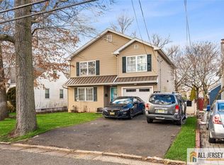 643 Drake Ave, Middlesex, NJ 08846