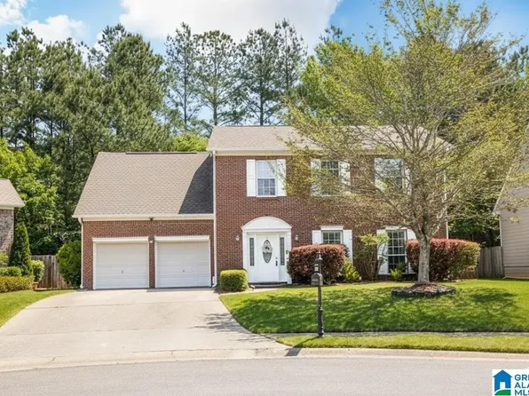 1609 Deer Valley Dr, Hoover, AL 35226