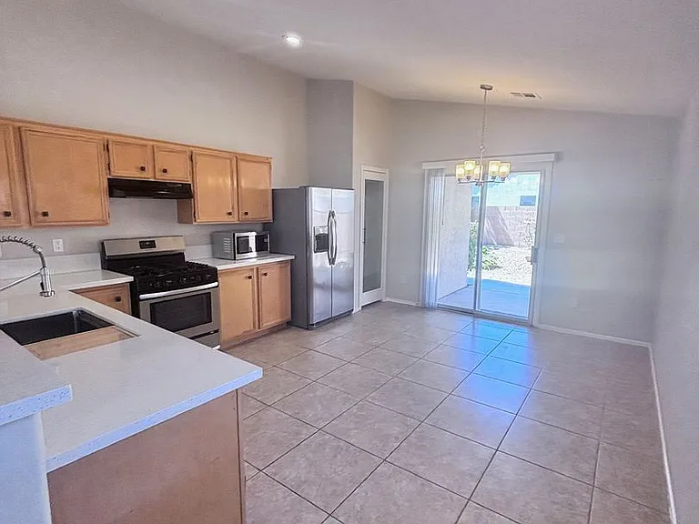 4912 Whispering Spring Ave — Photo 18