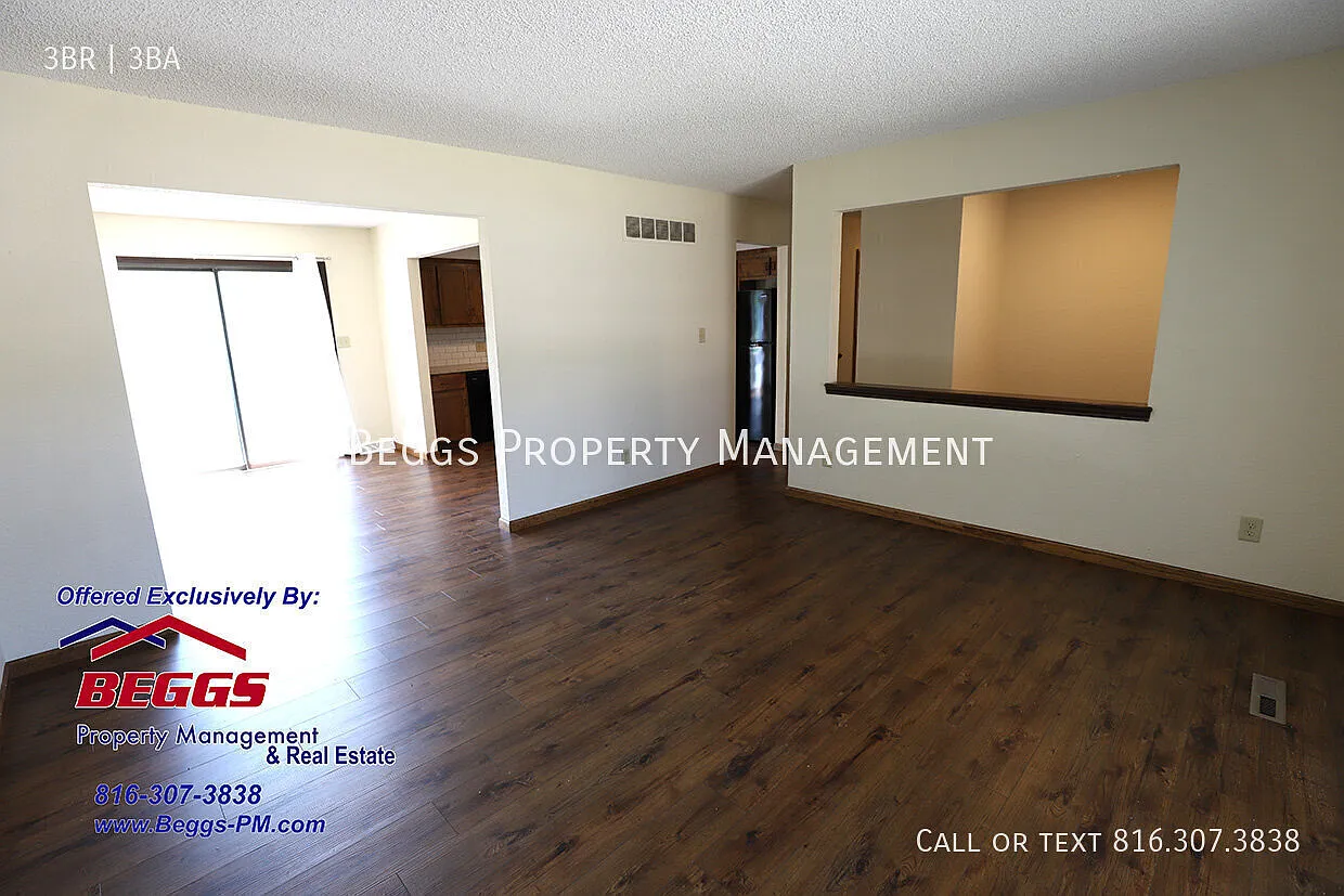 3 bed, 2.5 bath, $1,925 — Photo 2