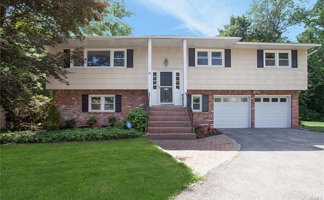 1st image of 6 Masefield Ln
