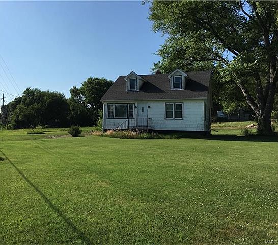 2nd image of 6017 Old Alton Edwardsville Rd