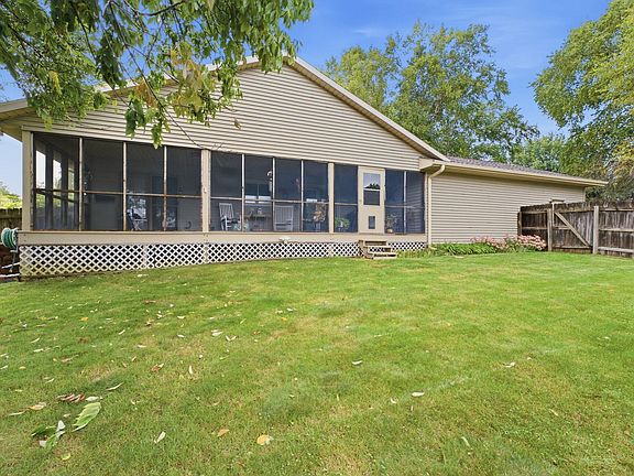 4th image of 2656 Becky Thatcher Rd