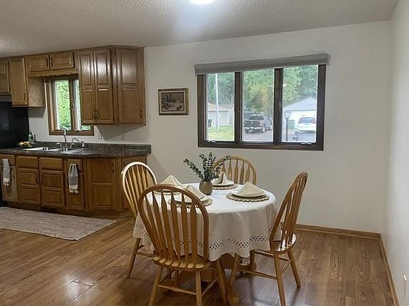5th image of 440 106th Ave NW
