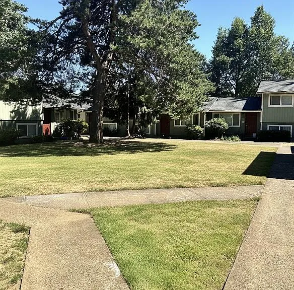 Mt. Pleasant Apartments — Photo 28