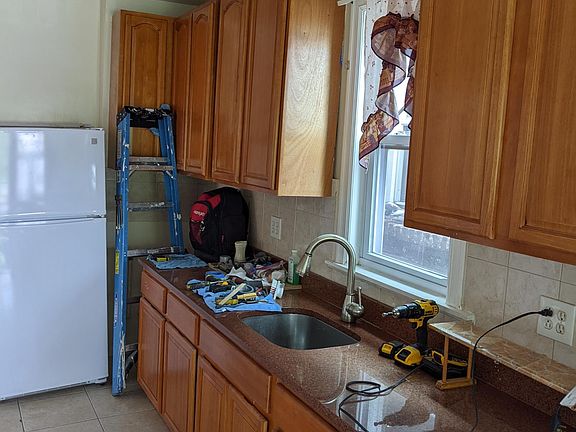 4th image of 1121 Virginia Ave Floor 2