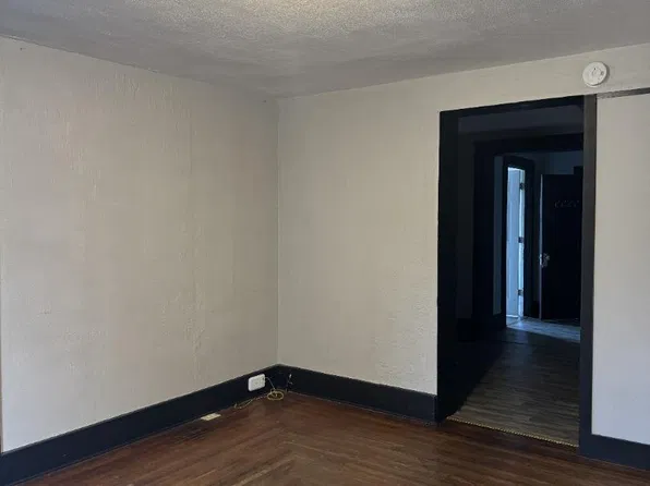 534 E Monroe St #1, Sandusky, OH 44870