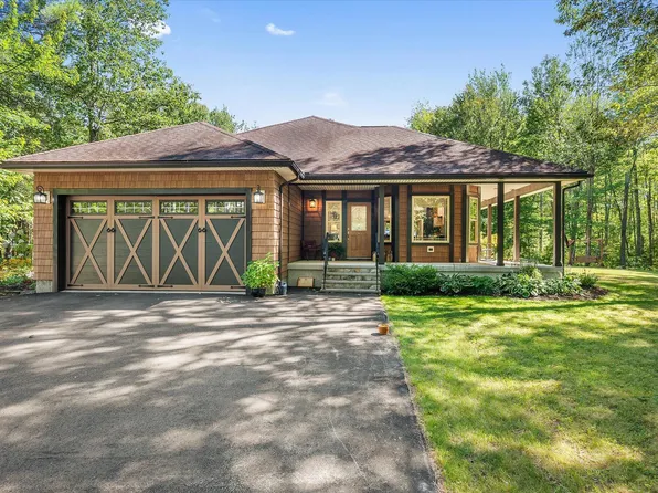 38 Carmel Road S, Hampden, ME 04444