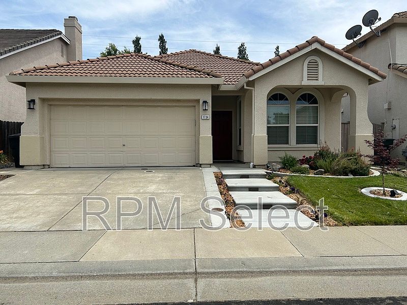 1st image of 1724 Magenta Dr
