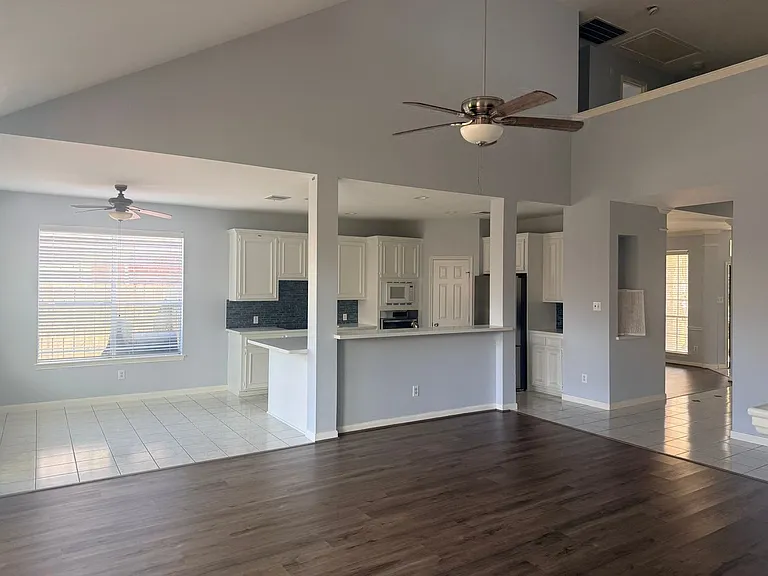 3204 Coral Ridge Dr — Photo 2