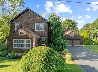 127 Freeborn St, Portsmouth, RI 02871