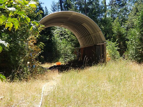4th image of Mill Creek Dr
