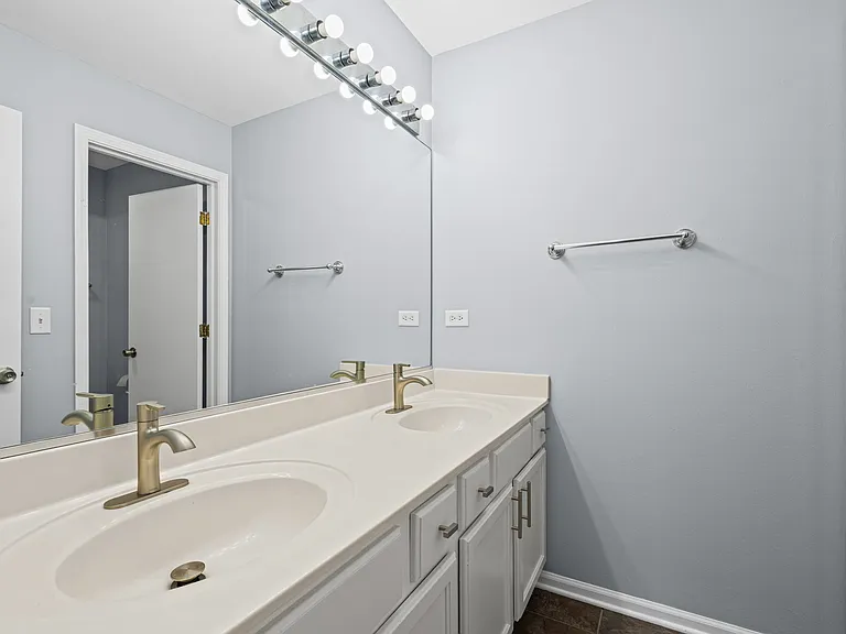 931 Taralon Trl — Photo 16
