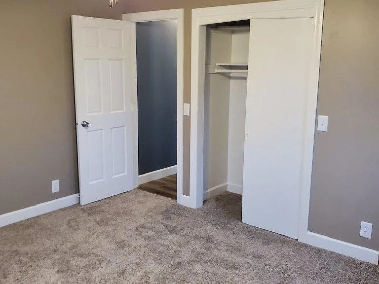 508 N Beadle St — Photo 29