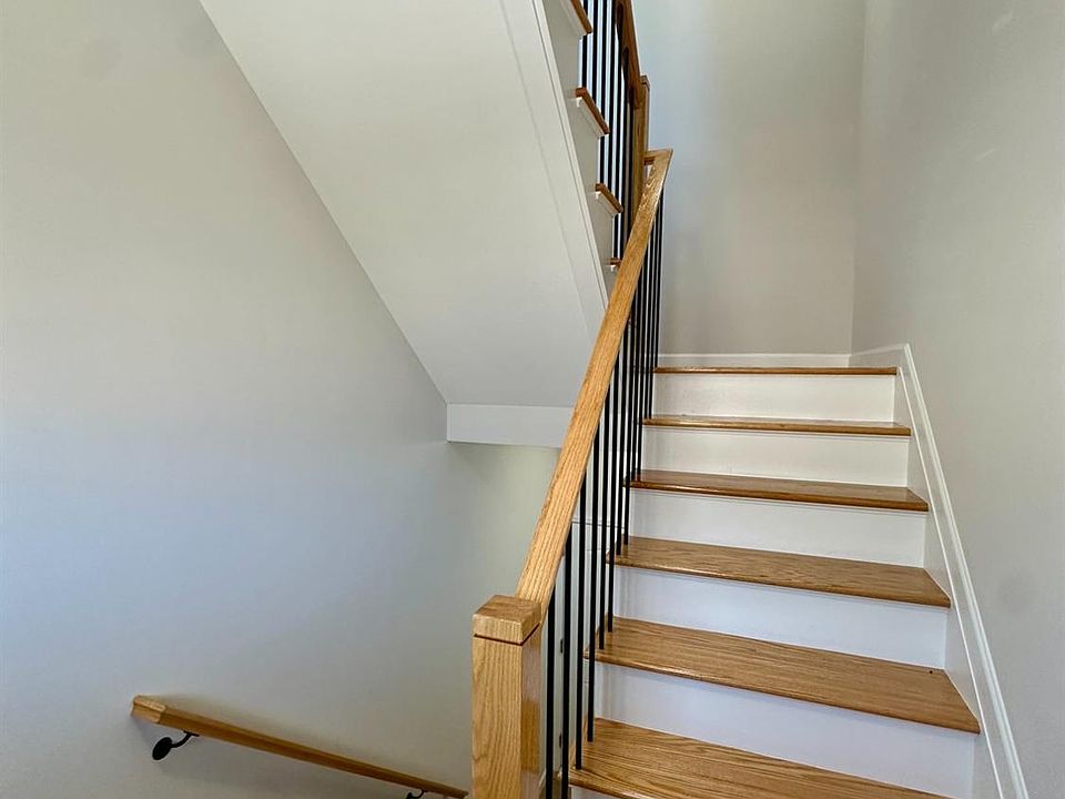 2nd image of 116 Livingston St