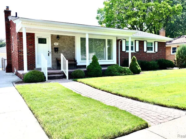 3163 Grange Rd, Trenton, MI 48183
