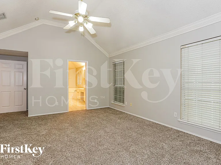 2329 Bent Brook Dr — Photo 11