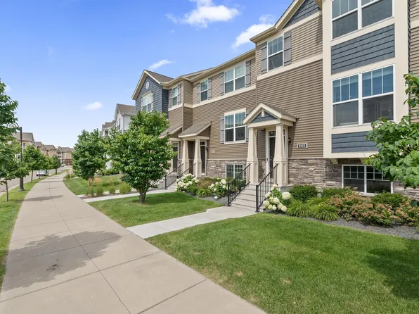 8113 Central Park Way N, Maple Grove, MN 55369