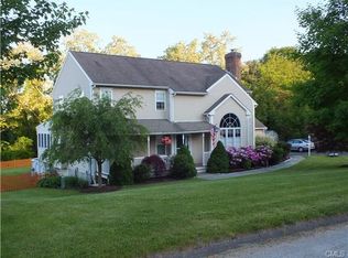 1 Society Hill Rd, Danbury, CT 06811