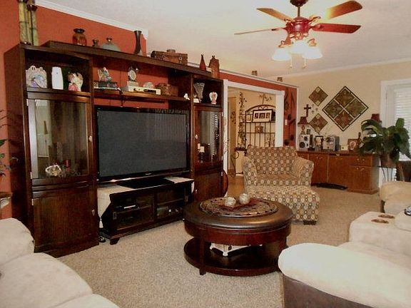 2nd image of 1603 La Casa Dr