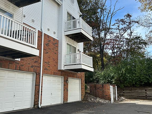 2nd image of 301 Clayton Crossing Pl APT C
