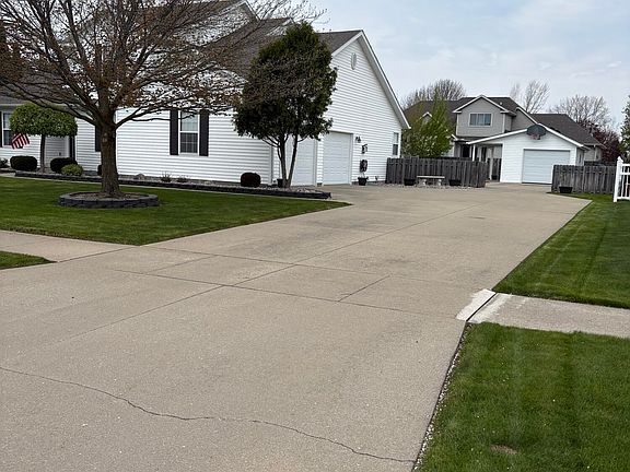 2nd image of 8876 Swancrest Dr