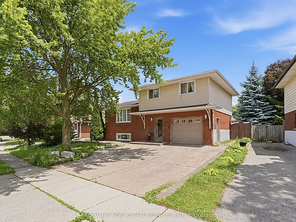2nd image of 207 Christopher Dr