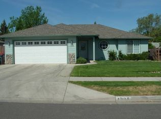 1338 Andrew Dr, Medford, OR 97501