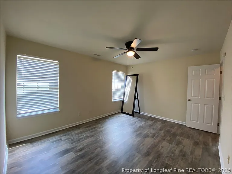 233 Palace Green Ln — Photo 10