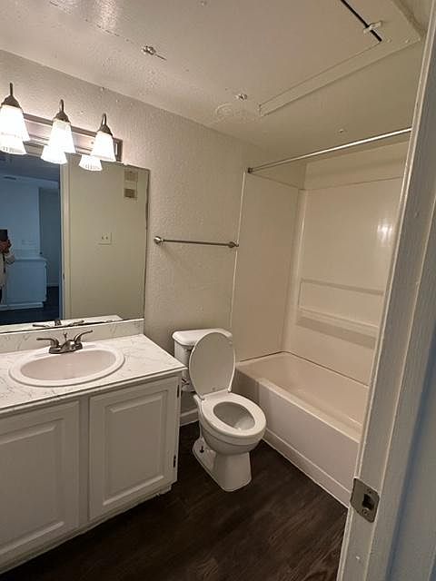 1st image of 1302 E Broadway St APT 425