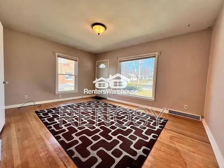 1144 Polk Blvd — Photo 2