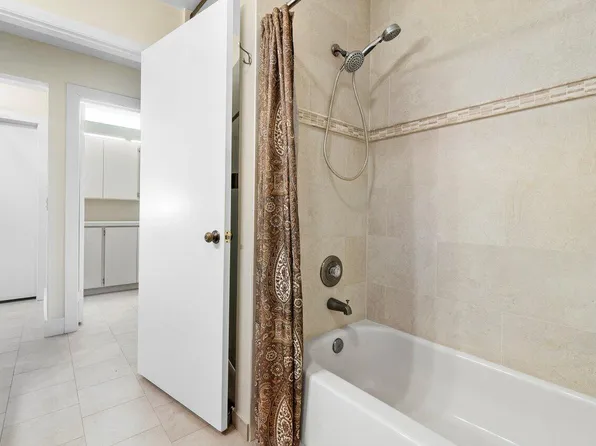 2505 Iroquois Circle, West Palm Beach, FL 33409