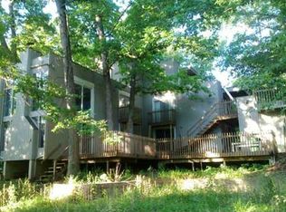 2600 Indian Hill Rd, Cedar Rapids, IA 52403