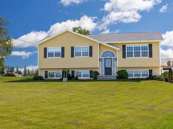 15399 Northside Rd, Saint Peters Bay, PE C0A 2A0