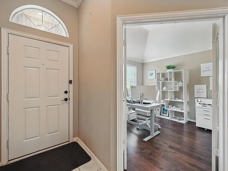 12315 Red Hawk Dr — Photo 2