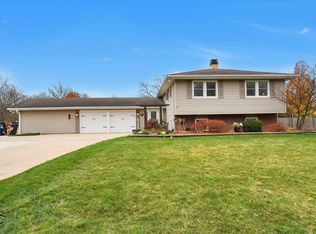 21W025 Kensington Rd, Lombard, IL 60148