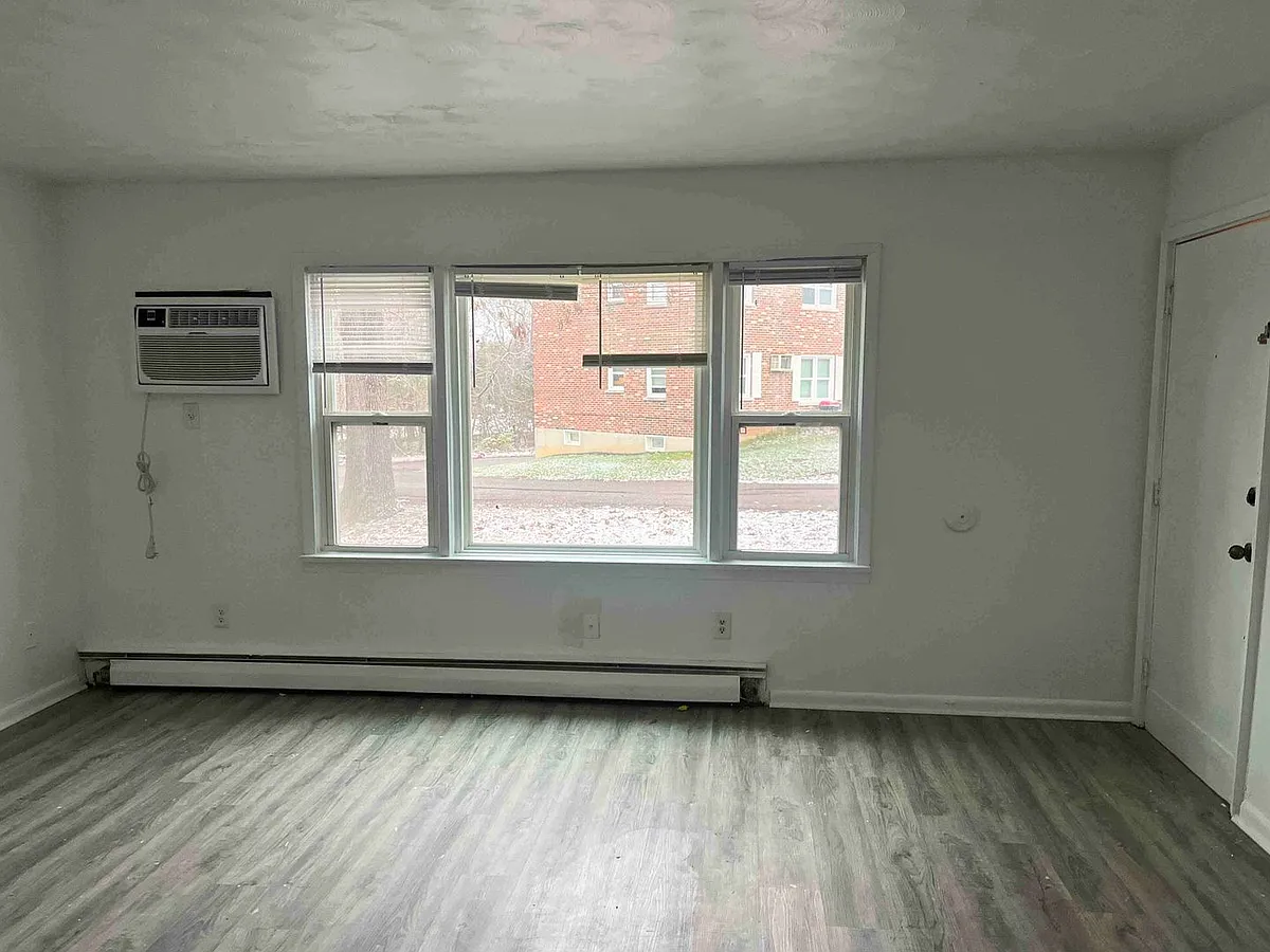 Building Photo - 100 Navaho Ct
