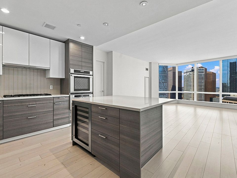 1st image of 1 Franklin St Unit 3107