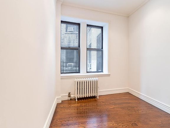 5th image of 176 E 3rd St APT 2H