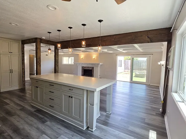 1319 Thermal Ave — Photo 8